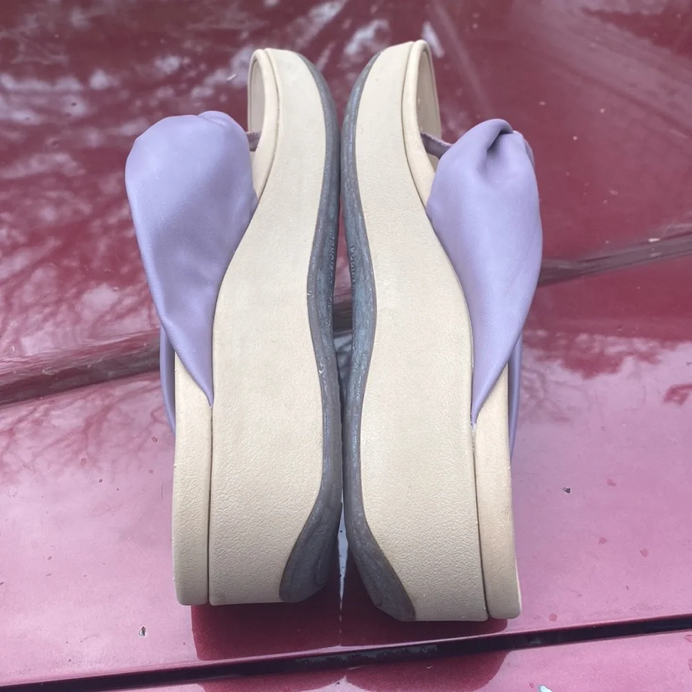 Vionic - Picture 5 of 7